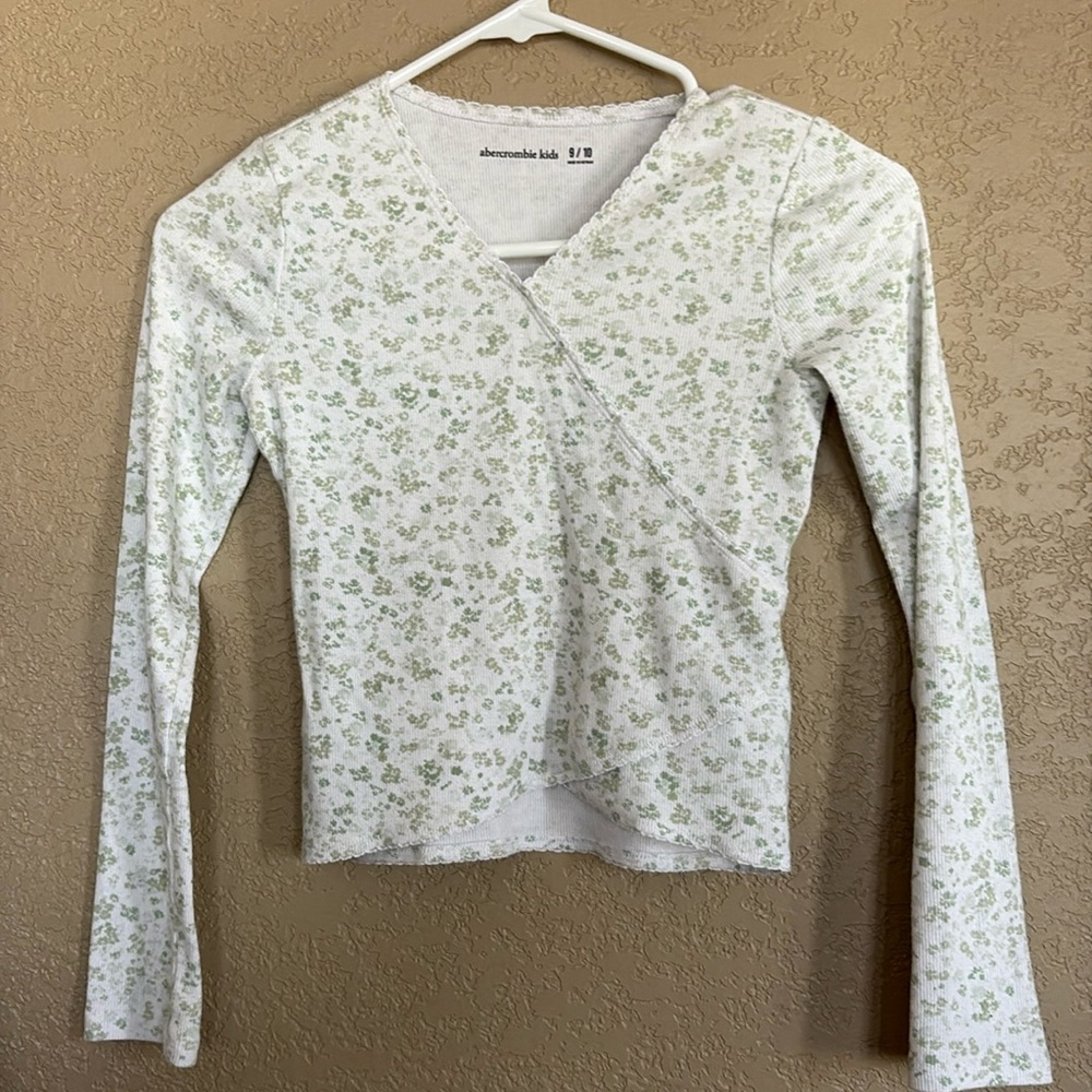 Abercrombie kids girls long sleeve shirt